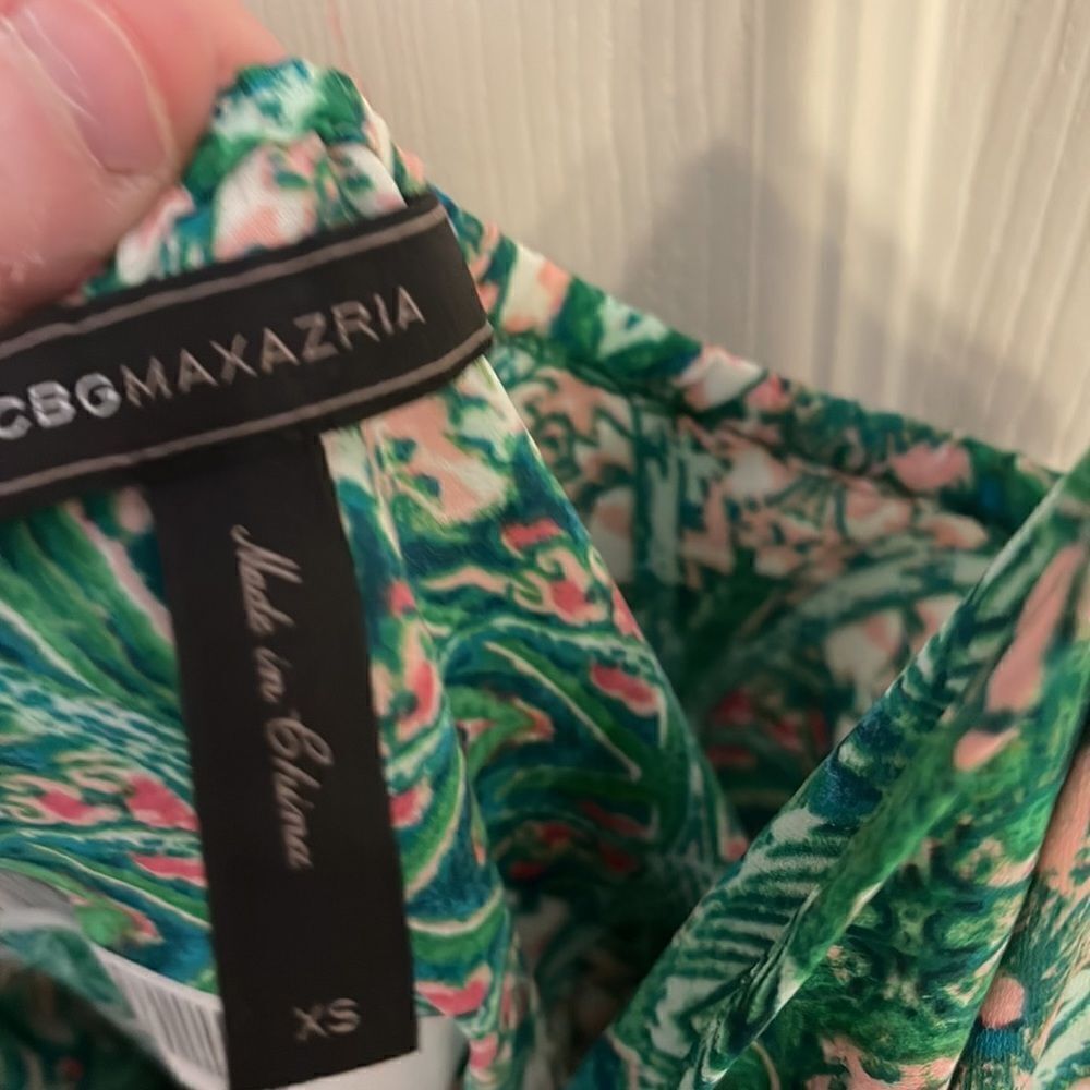 BCBG MaxAzria Romper. EUC size Xsmall - Picture 4 of 10